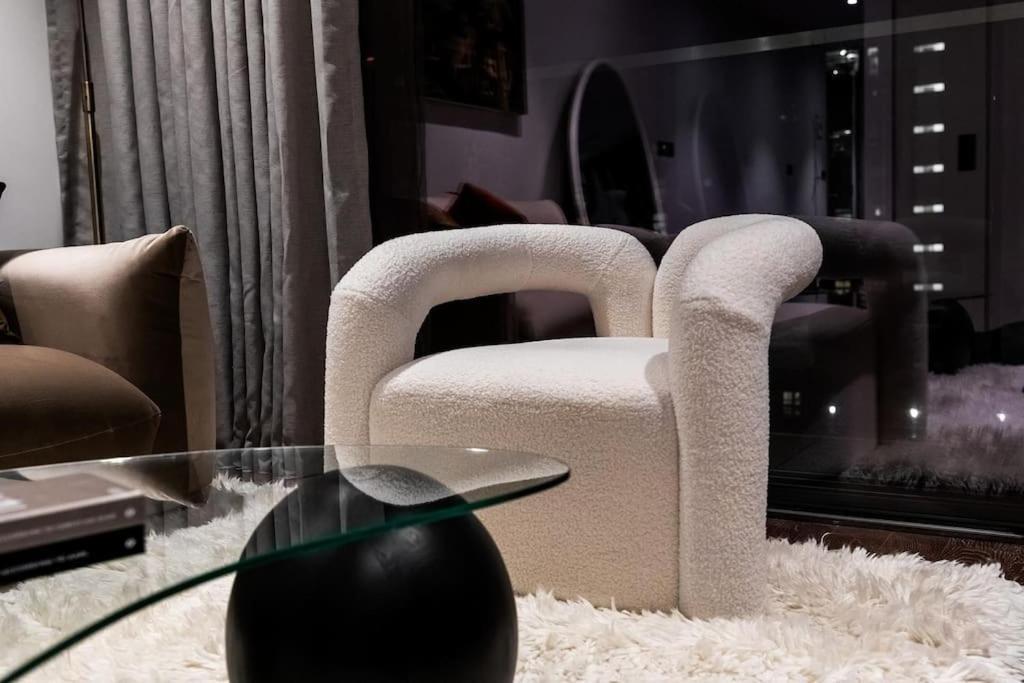 Luxurious Haven In Iconic Battersea Power Station Appartamento